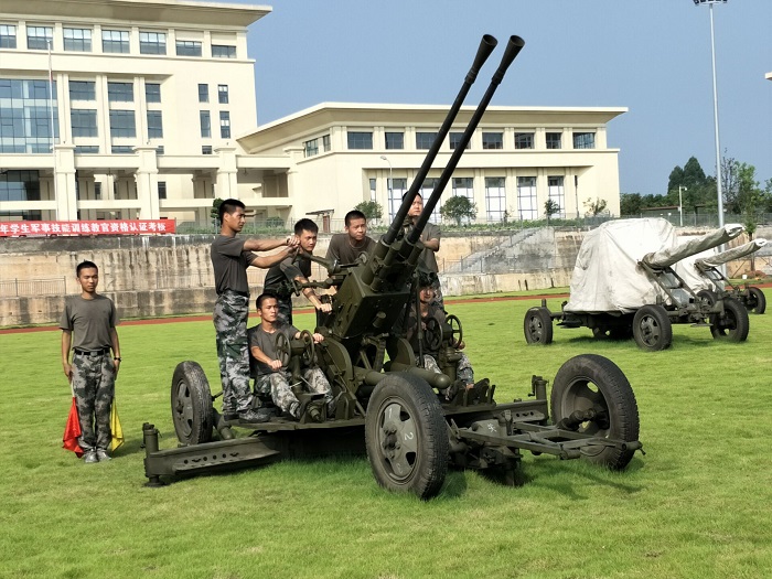 1541387244922095.jpg 预备役在训练2.jpg
