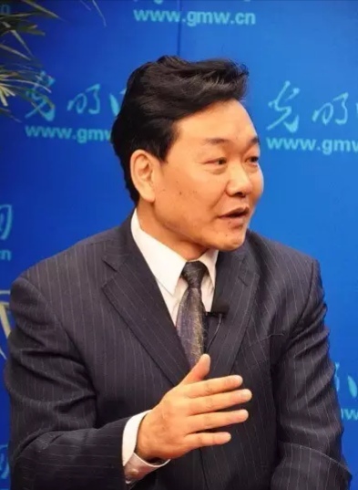 1557108610401693.jpg 李德隆教授个人照.jpg
