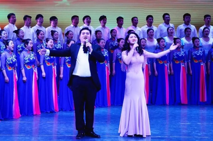 1557108701532134.jpg 把人民写旗帜上4.jpg