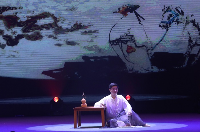 1559474721578731.jpg 2.20 成都体育学院《将敬酒》.JPG