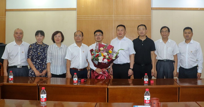 1568029892303107.jpg 张海东.jpg
